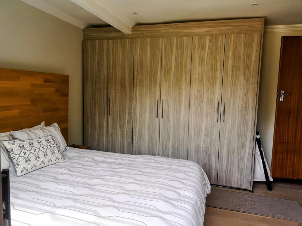 Rest-A-While Guest House - بريتوريا المظهر الخارجي الصورة