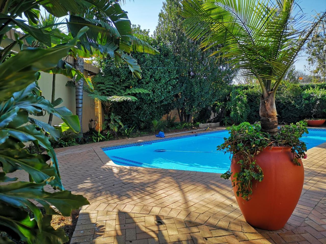 Rest-A-While Guest House - بريتوريا المظهر الخارجي الصورة