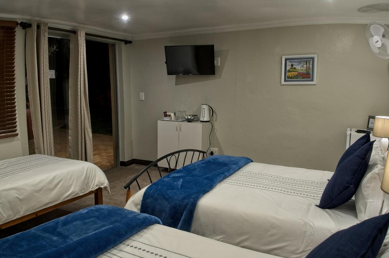 Rest-A-While Guest House - بريتوريا المظهر الخارجي الصورة
