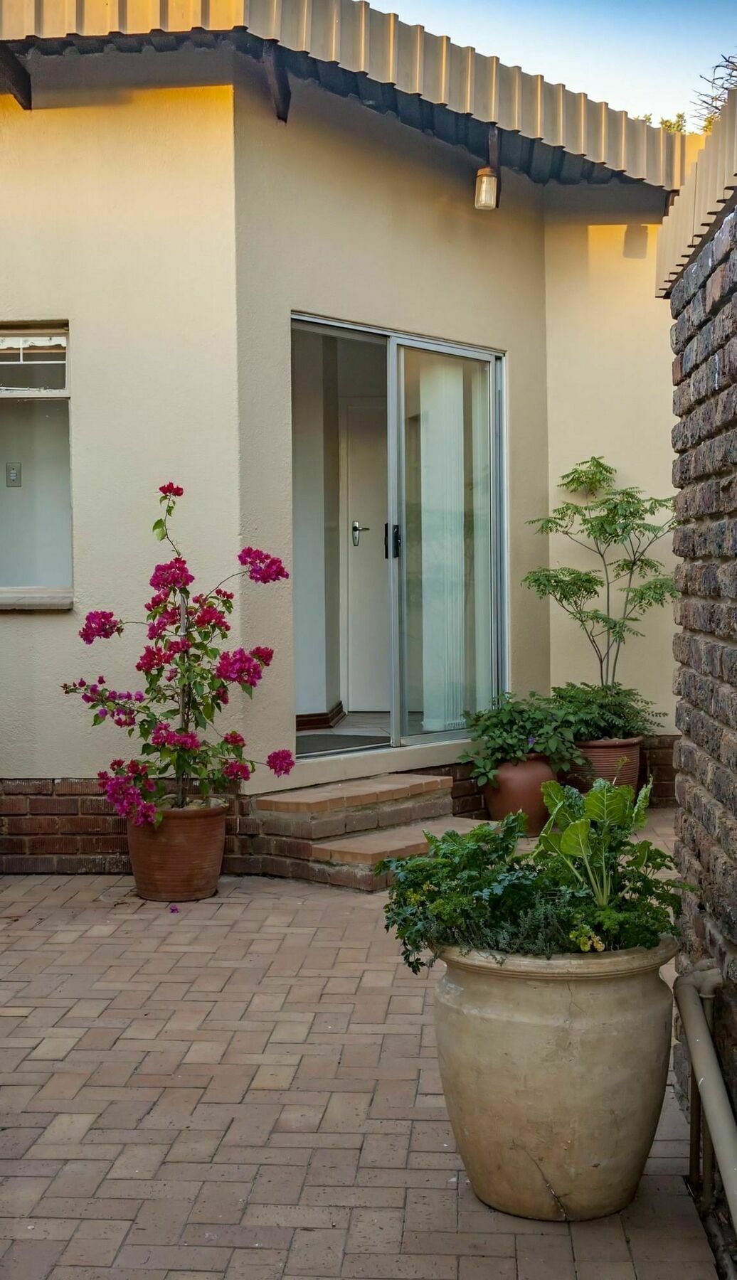 Rest-A-While Guest House - بريتوريا المظهر الخارجي الصورة